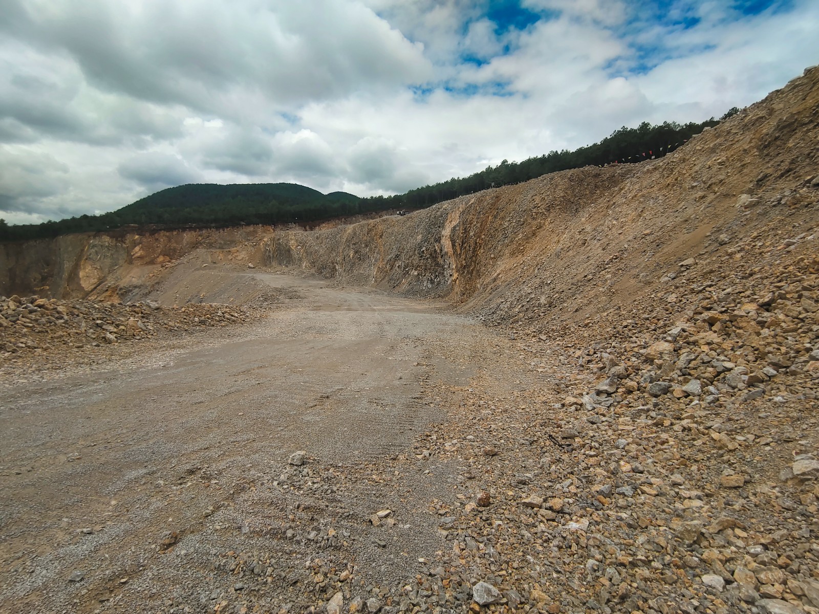 1692685677782.jpg IMG_20230727_125533.jpg